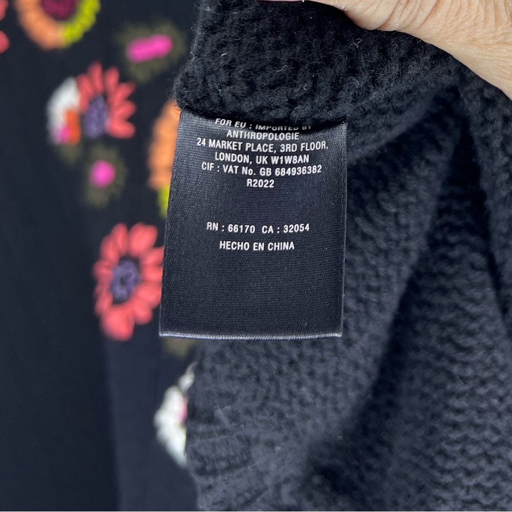 Sparrow by Anthropologie floral embroidered shrug sweater black - OS one size - Picture 3 of 4